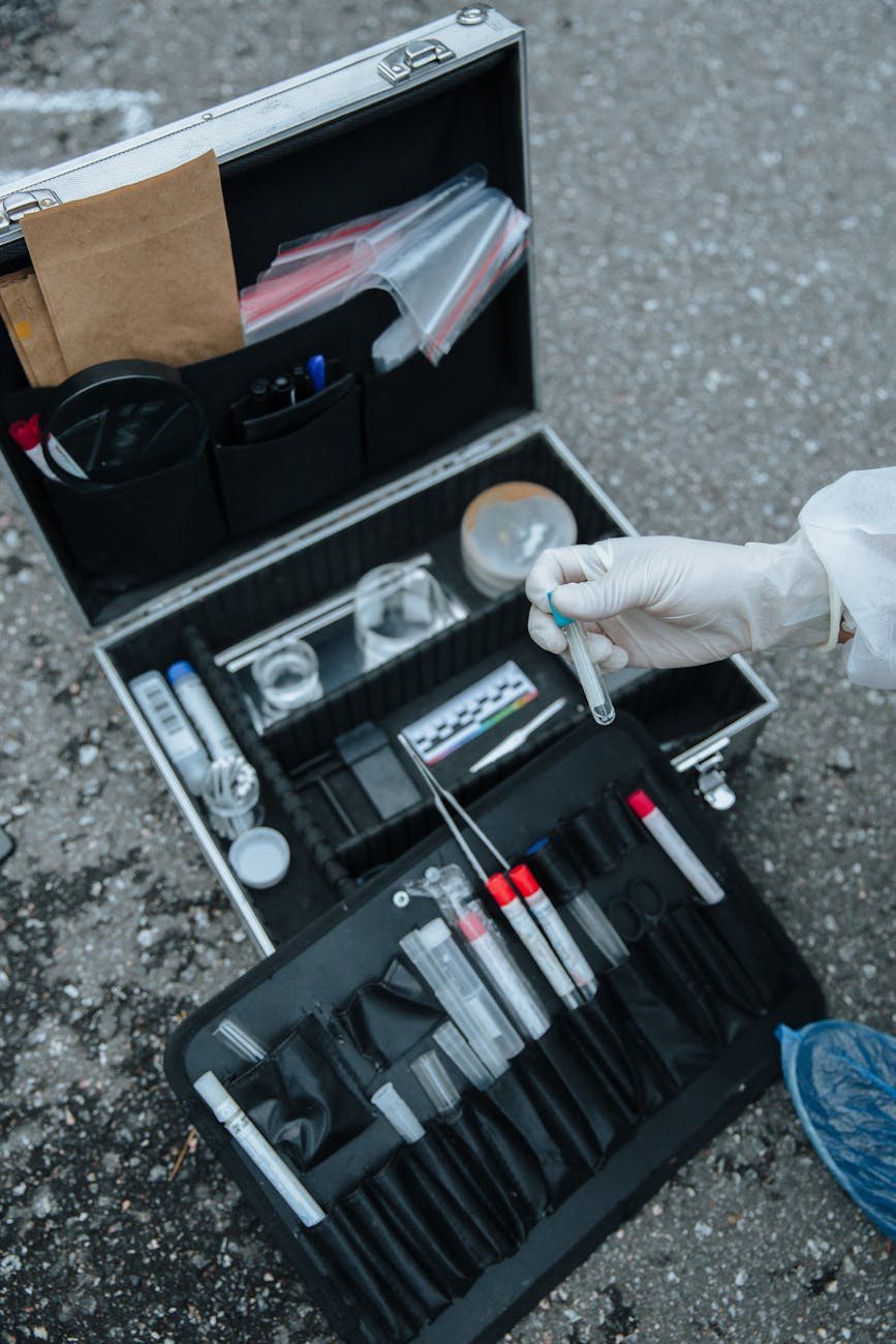 Blockchain Forensics Investigation : Crypto-Sleuthing the 'Hydra-Collapse': The Largest Asset Recovery in History