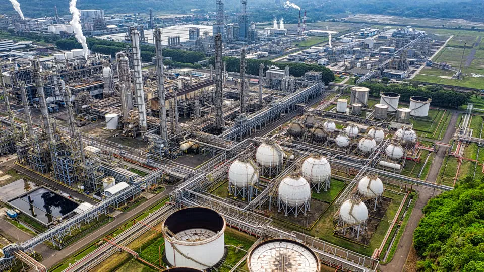 The Refineries Speak: Ukraine's Verdict on a Broken Energy Ceasefire